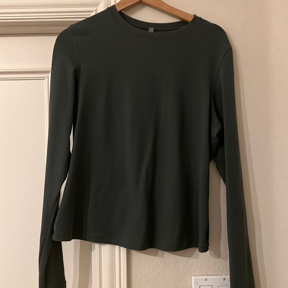 Skims long sleeve shirt